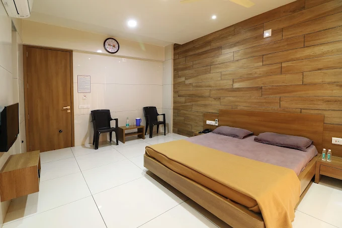 Triple Bed Room in Dwarka